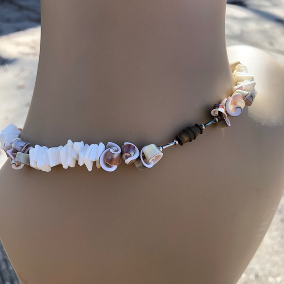 Vintage 80s Abstract Shell Necklace Choker - Picture 4 of 6